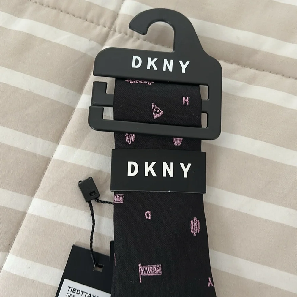 Dkny boys tie